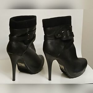 Women's High Heel Boots. Black. Size 9.
